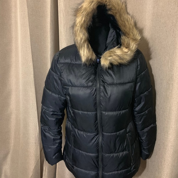 girls black puffer coat